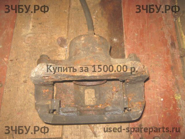 Hyundai Sonata 5 Суппорт задний правый (в сборе со скобой)