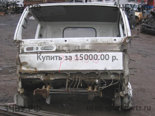 YueJin NJ 1041DBZW Кабина