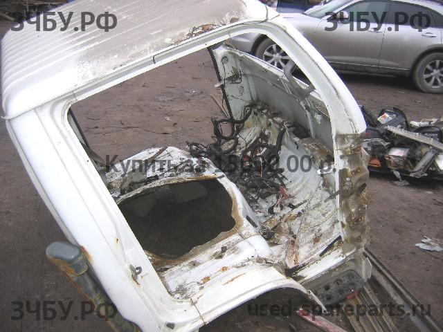 YueJin NJ 1041DBZW Кабина