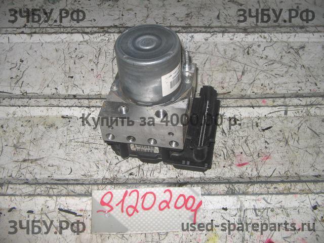 Honda Civic 8 (5D) Блок ABS (насос)