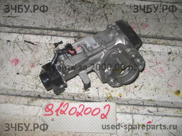 Honda Civic 8 (5D) Замок зажигания