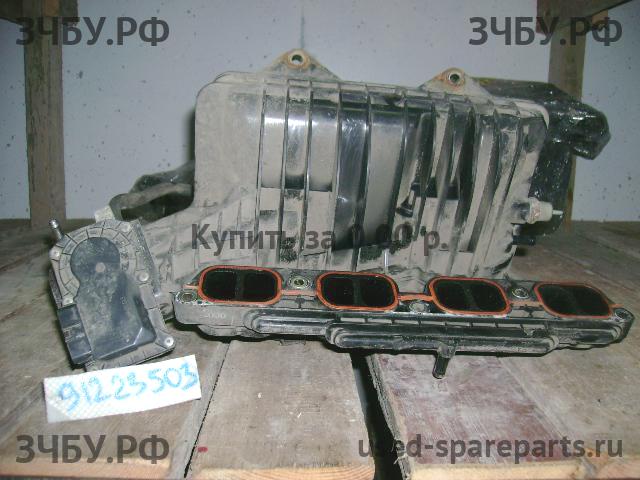Toyota Avensis 2 Коллектор впускной