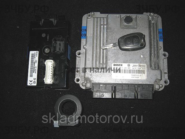 Opel Vivaro A Блок управления двигателем