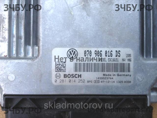 Volkswagen T5 Transporter Блок управления двигателем