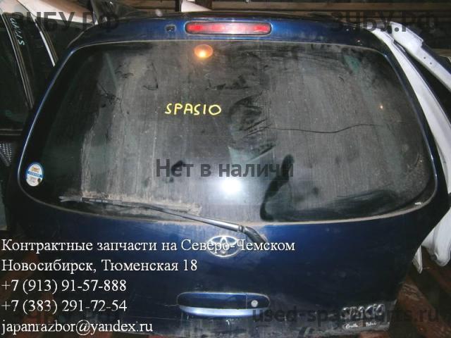 Toyota Corolla Spacio (E11) Дверь багажника