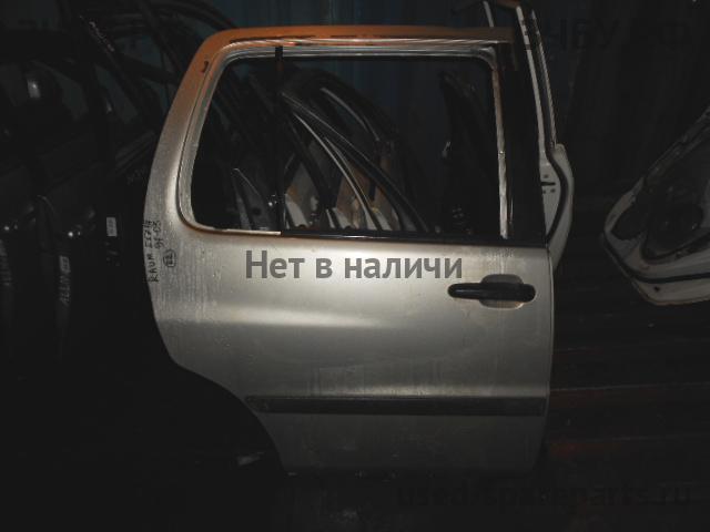 Toyota Raum 1 Дверь задняя правая