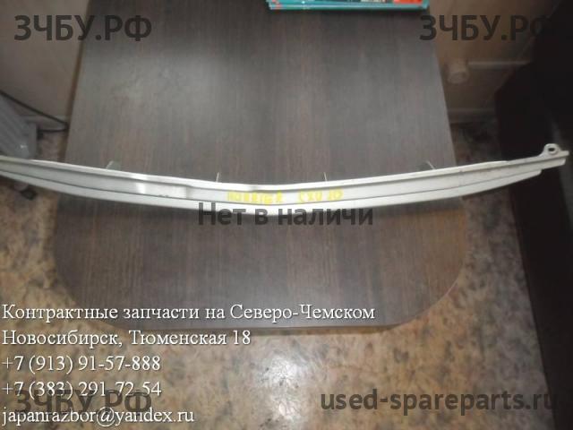 Toyota Harrier 1 Решетка в бампер
