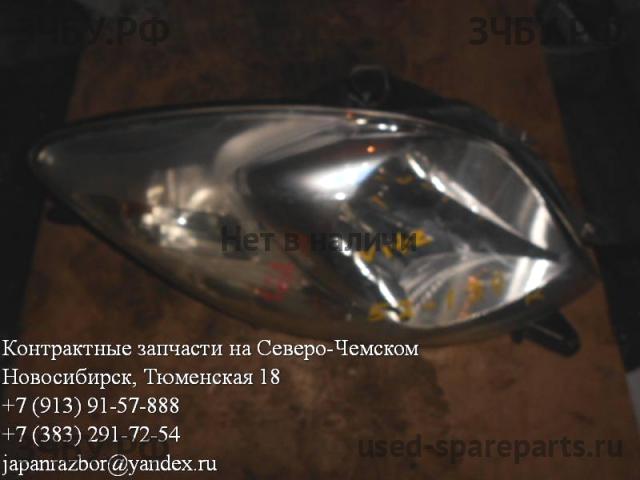 Toyota Vitz 1 Фара правая
