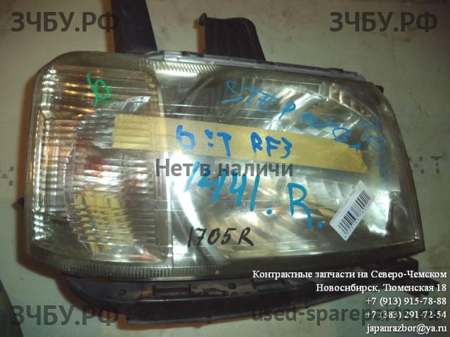 Honda StepWGN 2 Фара правая
