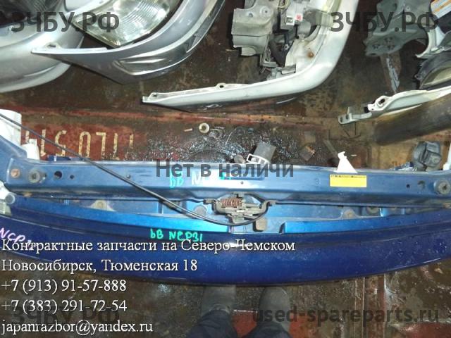 Toyota BB (1) Решетка радиатора