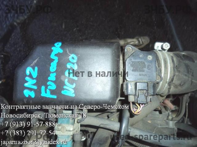 Toyota Funcargo Корпус воздушного фильтра