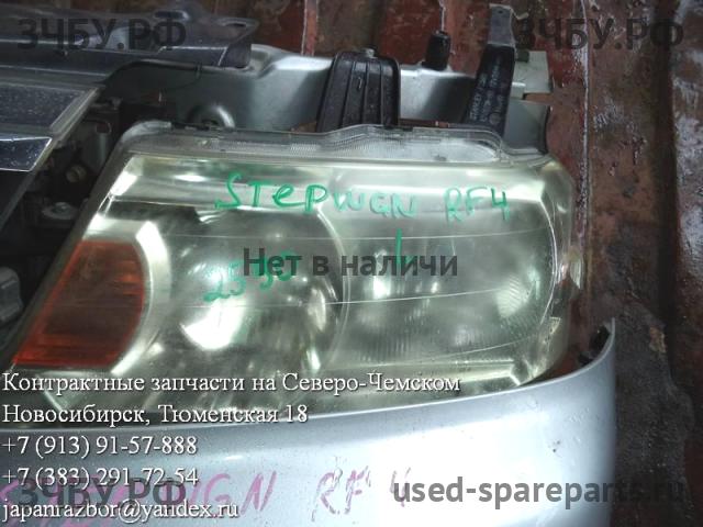 Honda StepWGN 2 Фара левая