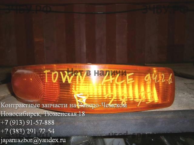 Toyota Town Ace 2 Указатель поворота правый