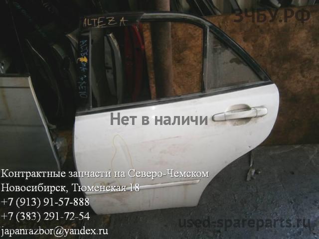 Toyota Altezza Дверь задняя левая