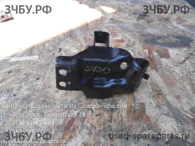 Toyota Camry 5 (V30) Опора двигателя