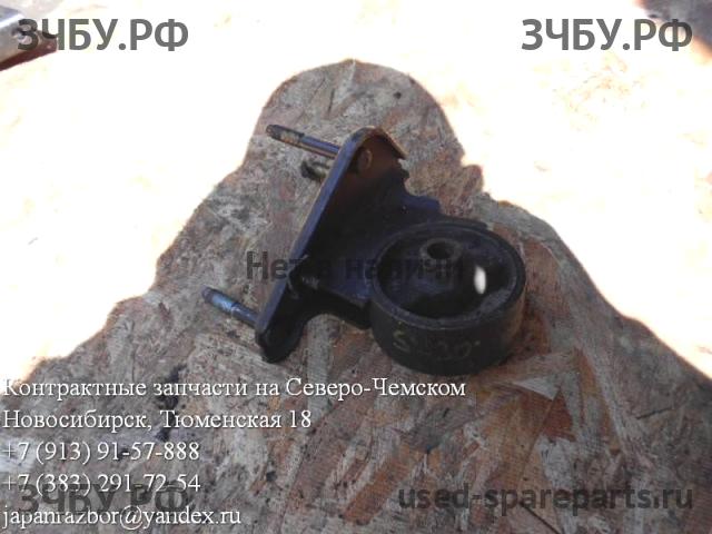 Toyota Camry 5 (V30) Опора двигателя