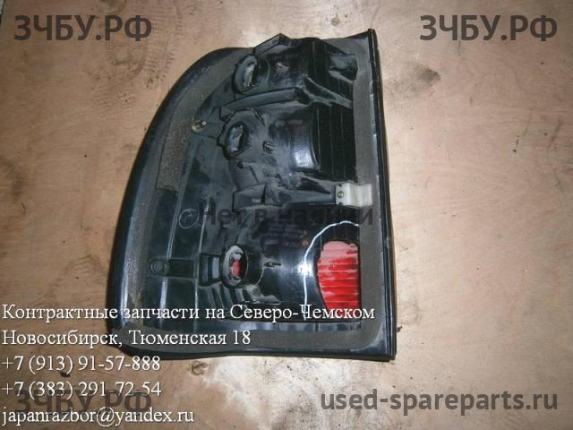 Toyota Land Cruiser 100 Фонарь правый