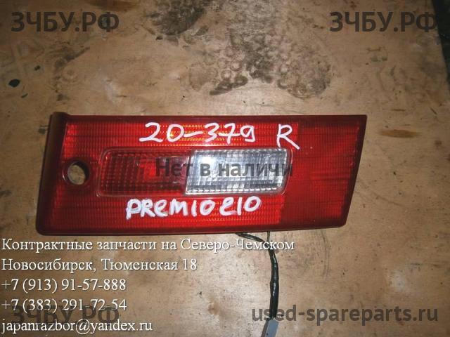 Toyota Carina (T210) Фонарь правый