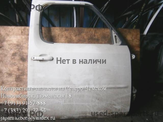 Nissan Cube 1 Дверь передняя правая