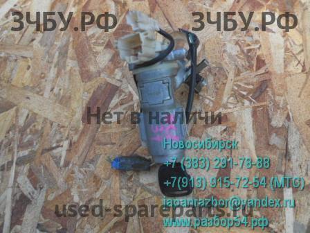 Toyota BB (1) Замок зажигания
