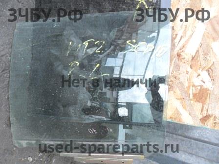 Toyota Vitz 1 Стекло двери задней левой