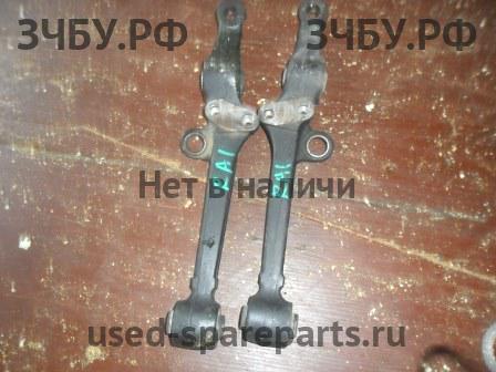 Honda Odyssey 1 Рычаг передний правый