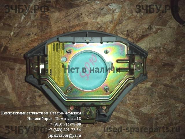 Toyota Vitz 1 Накладка звукового сигнала (в руле)
