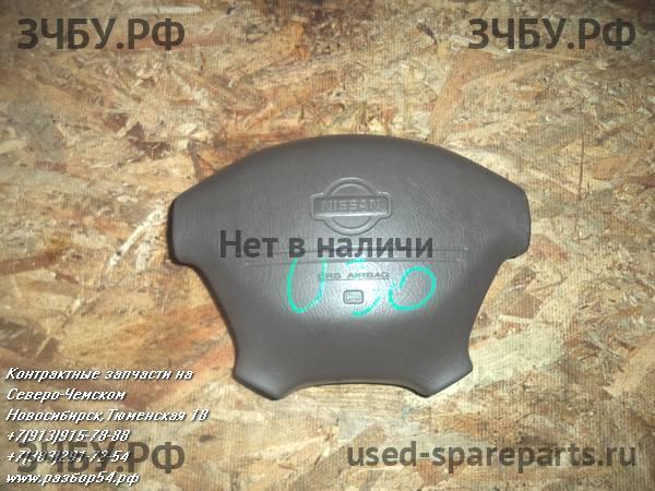 Nissan Presage 1 Накладка звукового сигнала (в руле)