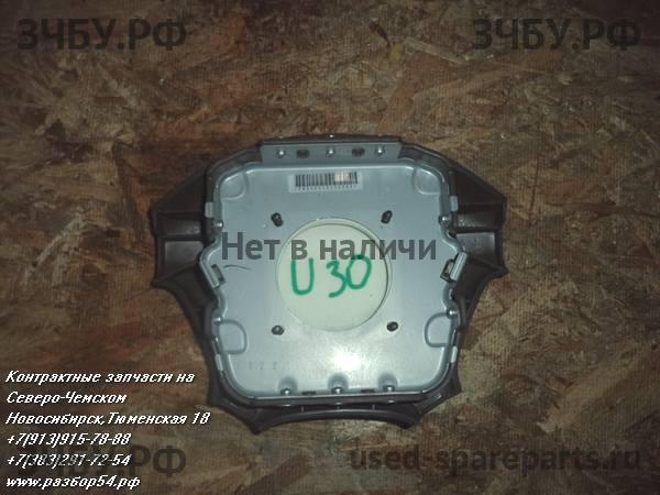 Nissan Presage 1 Накладка звукового сигнала (в руле)