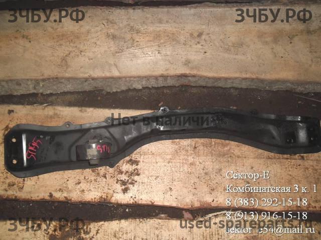 Toyota Carina.E (T190) Балка передняя продольная