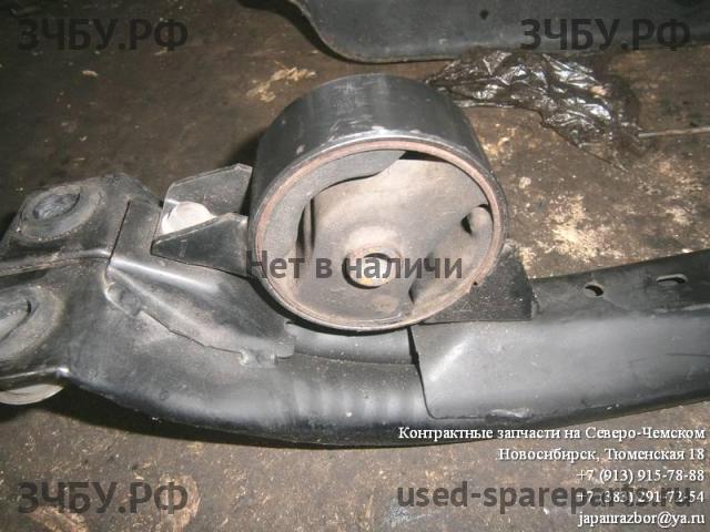 Toyota Carina (T170) Опора двигателя