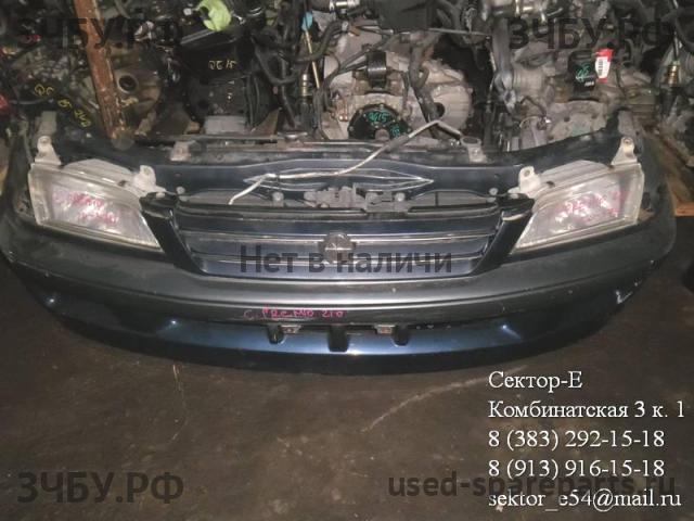 Toyota Carina (T210) Решетка радиатора