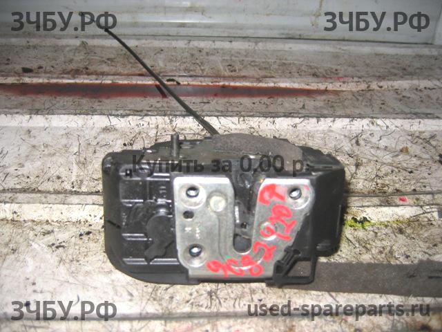Nissan Navara 1 (D40) Замок двери задней правой