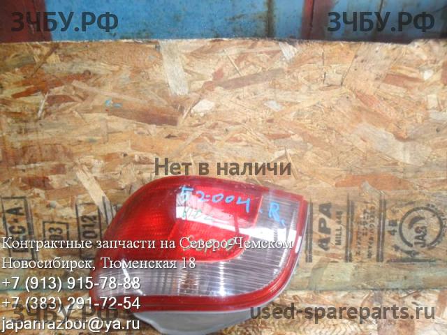 Toyota Vitz 1 Фонарь правый