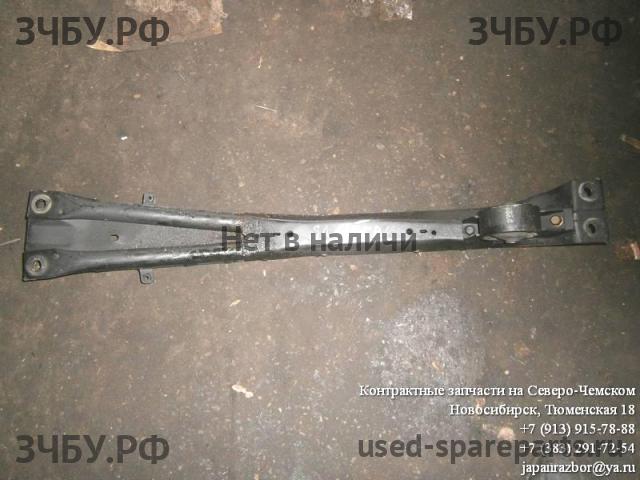 Nissan Sunny (B14) Опора двигателя