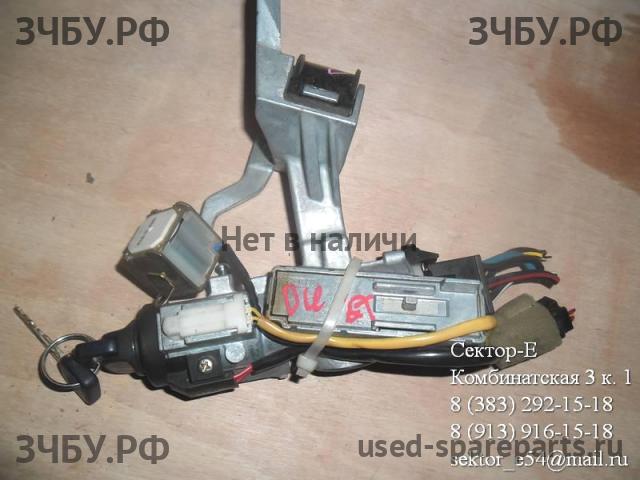 Toyota Duet (M10) Замок зажигания