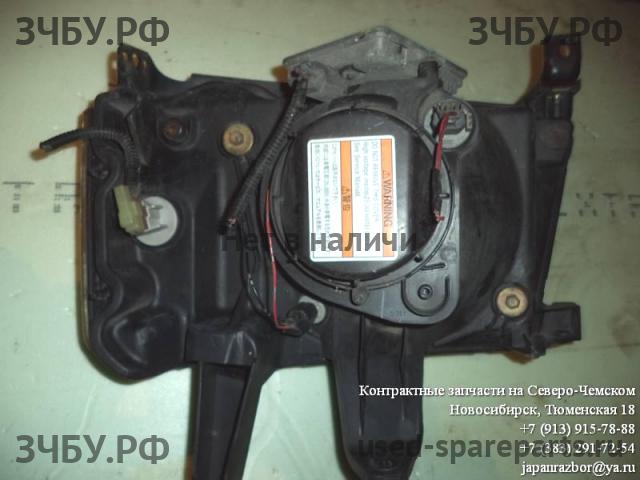 Honda StepWGN 2 Фара правая