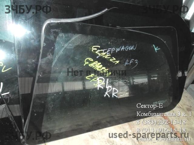 Toyota Starlet (P90) Стекло кузовное глухое левое