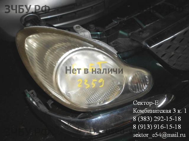 Toyota Duet (M10) Фара правая