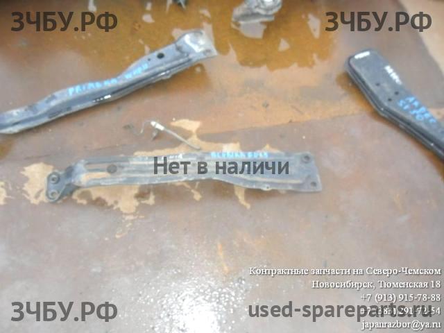 Nissan Bluebird (U13) Балка передняя продольная