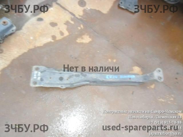 Nissan Bluebird (U14) Балка передняя продольная