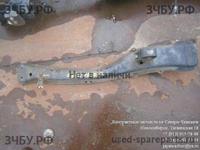 Toyota Carina (T210) Опора двигателя