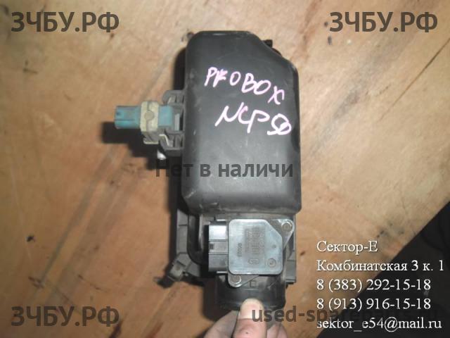 Toyota Probox Корпус воздушного фильтра