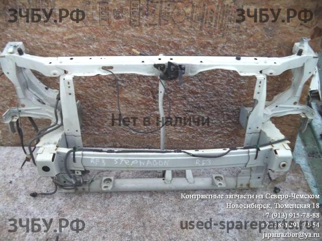 Honda StepWGN 2 Панель передняя (телевизор)