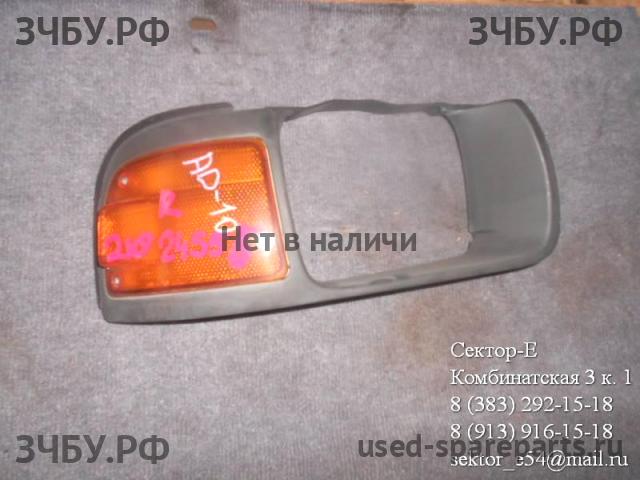 Nissan AD 1 (Y10/N14) Фонарь правый