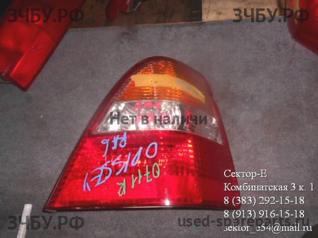 Honda Odyssey 2 Фонарь правый
