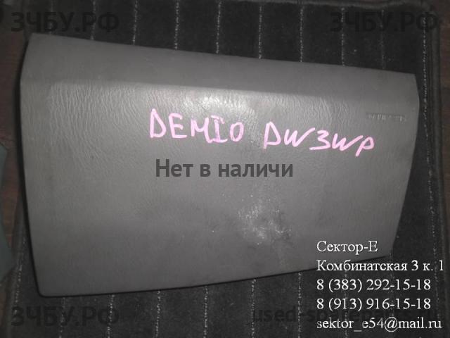 Mazda Demio 1 [DW] Накладка декоративная на торпедо