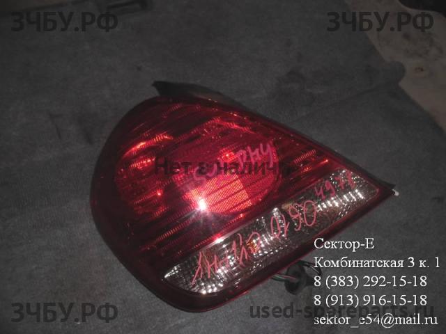Nissan Bluebird Sylphy (G10) Фонарь левый