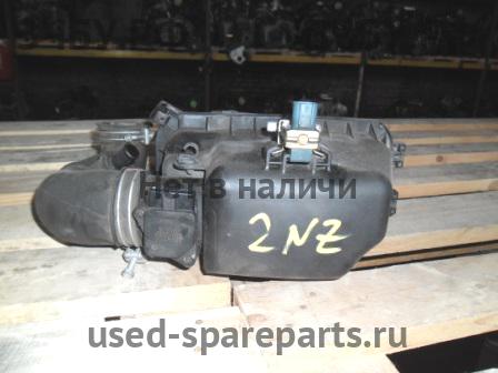 Toyota BB (1) Корпус воздушного фильтра