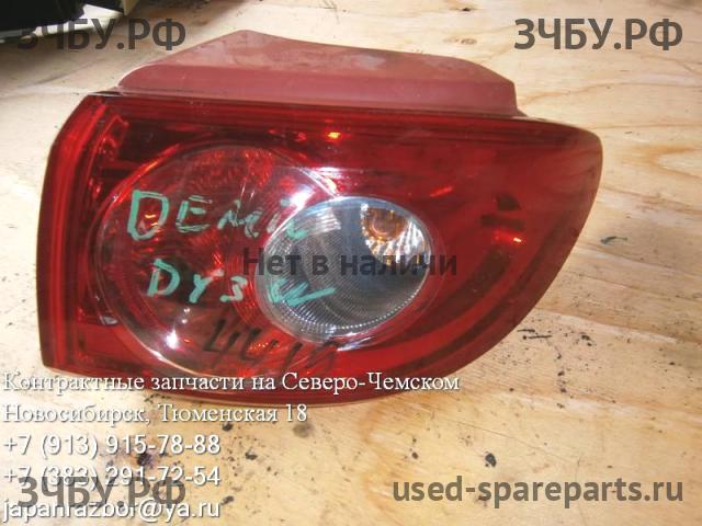 Mazda Demio 2 [DY] Фонарь правый